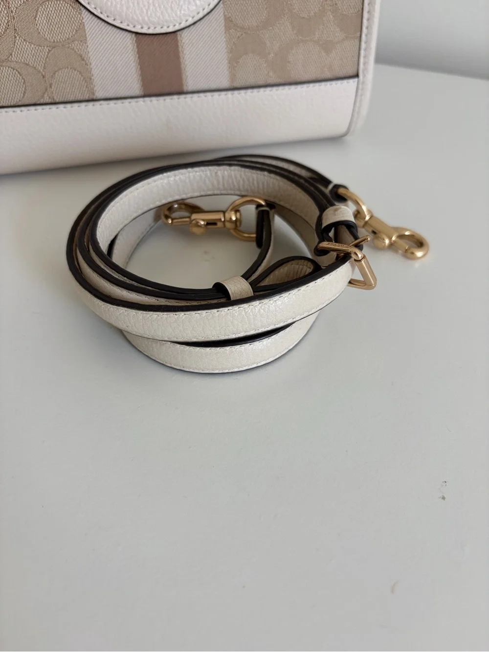 NWT Coach Dempsey Tote 22 In Signature Jacquard Light Khaki